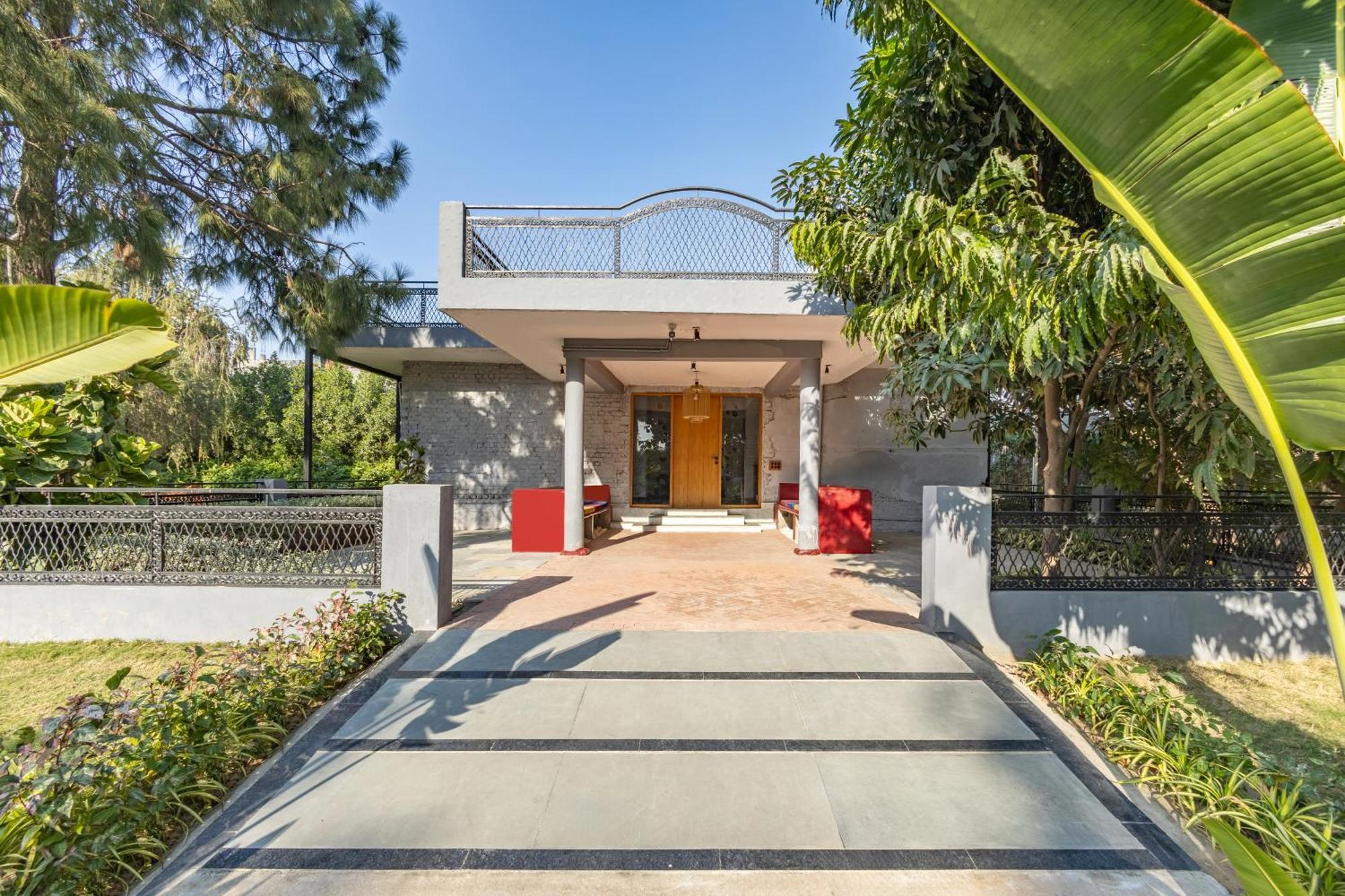 Elivaas Hidden Oasis 4Bhk With Pool, Mud House & Container House Villa Dhauj Exterior photo